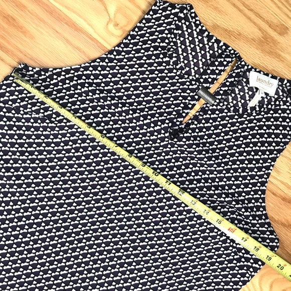 Laundry Geometric print blouse - Picture 4 of 4